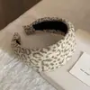 Diadema de felpa marrón de estilo coreano, de ala ancha, para mujer, adecuada para el uso diario, para lavarse la cara y para crear un peinado de corona alta.