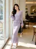 Conjunto de punto elegante estilo francés Nanyou con cintura ajustada, top con volantes y falda de sirena, un atuendo de dos piezas