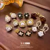 Brincos de Clipe Elegantes e Luxuosos para Bobina de Mosquito para Mulheres Sem Furos nas Orelhas, Brincos de Moda Exquisitos e Versáteis, Brincos Personalizados de Alta Qualidade para Atacado