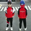 Ropa para Niños Conjunto Deportivo Elegante de Tres Piezas para Niños Mayores Primavera y Otoño 2026 Nuevo