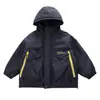 Chaqueta Gruesa de Terciopelo Plus para Niños Otoño/Invierno 2026 Nuevo Estilo Parka Guapa para Niño Cortavientos Fino de Algodón Moderno