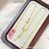 Tienda de Oro Mismo Estilo Collar Dorado Arena con Lazo para Mujer, Versátil y Elegante, Cadena para Clavícula, Joyería de Moda y Exquisita Transmisión en Vivo