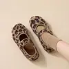 Pantuflas de felpa estilo Mary Jane de algodón para mujer, nuevo estilo de invierno, para uso en interiores, con cierre de velcro, cálidas, con talón peludo y forradas de forro polar