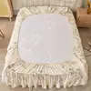 Lençol de Elástico Fresco Pastoral Saia de Cama Duas em Um Peça Única Acolchoada Universal Quatro Estações com Colcha Franzida Conjunto de Três Peças