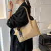 Bolsa Tote Feminina 2025 Nova Versátil Grande Simples de Ombro Trabalho Deslocamento Grande Capacidade Axila Bolsa Feminina