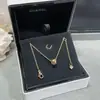 Collar de doble capa con patrón de rombos estilo Chanel para mujer, oro rosa de alta gama con diamantes, cadena para la clavícula finamente elaborada, colgante inspirado en Chanel para mujer