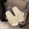 Pantuflas casuales nuevas de algodón con estampado floral antideslizantes para el hogar 2026, pantuflas peludas de moda para mujer, adecuadas para usar en exteriores en otoño e invierno, estilo slip-on para interiores
