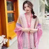 Chal de Estilo Étnico para Mujer, Ropa de Viaje a la Moda, Bufanda de Moda Otoño e Invierno de Xishuangbanna con Borlas