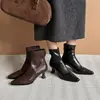 Botas ajustadas elásticas versátiles estilo francés 2026 otoño/invierno punta fina tacón de aguja sexys tobilleras para mujer, elegantes botas calcetín de cuero suave de tacón alto