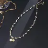 Colar Pingente com Pérolas e Contas Banhado a Ouro 18K Real, Corrente de Clavícula Estilo Retro Nicho de Luxo Leve, Joia Versátil e Elegante para Mulheres