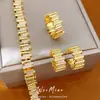 Pulsera con cierre de oro real chapado e incrustaciones de circonita, sensación de lujo ligero de nicho de alta gama, juego de joyas versátil y elegante