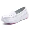Zapatos de enfermera 2024 para mujer, suela suave, transpirables, cómodos, pies sin olor, huecos, antideslizantes, planos, de cuero, transpirables, zapatos médicos