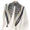 2026 Estilo Coreano Nuevo Bufanda Cuadrada de Algodón y Lino Bufanda de Seda Bufanda con Estampado de Leopardo Bufanda con Borlas Chal Bufanda para el Cuello Cinturón para Mujer Cubre Glúteos