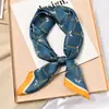 Pañuelo cuadrado pequeño de 70x70cm pañuelo de seda para mujer Primavera Otoño Invierno combinación con camisa decoración profesional pañuelo protector del cuello pañuelo fino