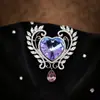 Broche em Forma de Coração Lágrima de Anjo Mais Vendido no Exterior, Broche de Design Oco de Luxo Leve de Alta Qualidade, Acessório de Alfinete Anti-Exposição