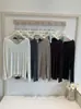 Camiseta de Manga Larga con Cuello en V de Lana Tencel para Mujer Principios de Otoño Holgada Suave Capa Base Interna Sencilla Color Sólido Top 6503