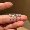 Pendientes de Botón Estrellas y Corazones Super Brillantes Estilo Japonés y Coreano para Mujer, Simples y Sofisticados, Pendientes Exquisitos, Modernos y Versátiles, Elegantes Accesorios para Orejas