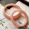 Pulseira de Barra Redonda de Jade de Seda Dourada Natural Estilo Menina Recheada She Tai Cui Flor de Pessegueiro Rosa Barra Redonda Transparente de Gelo Fornecimento ao Vivo Atacado