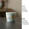 Conjunto de chá de cerâmica azul céu claro com underglaze pintado à mão, apresentando um design de borboleta, incluindo uma tigela com tampa, bule, xícaras de chá e xícaras de café