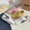 American Forrest Gump Shoes Estudantes Femininos 2025 Primavera e Verão Novo All-match Treinamento Alemão Casual Esportes Sapatos Femininos A9897