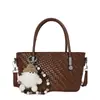 Bolsa de alta qualidade com padrão trançado de nicho para mulheres, nova moda 2026, bolsa transversal versátil retrô, bolsa de mão, bolsa saco