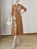 Nuevo vestido de otoño con cuello camisero, diseño estampado, manga tres cuartos, corte holgado, estilo elegante para madres de mediana edad, vestido de longitud media Issey Miyake