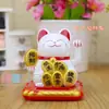 [Pequeño de 2.5 pulgadas] Gato de la Fortuna con Mano Saludante, Gato Solar Ahorrador Feng Shui, Adorno Creativo para Coche, Venta al por Mayor, Artículos de Año Nuevo