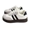 Zapatillas de entrenamiento alemanas populares de estilo coreano con plataforma alta para aumentar la altura para mujer, nuevo modelo 2026, zapatillas deportivas casuales ligeras para estudiantes, zapatillas versátiles de suela blanda