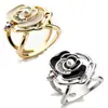 Nueva hebilla de pañuelo de perla de camelia, versátil, simple y de lujo ligero, anillo de pañuelo para mujer con diseño hueco y adornos de diamantes, accesorio para ropa