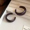 Pendientes Acrílicos Plateados en Forma de C para Mujer, Tachuelas de Moda Retro Simples, Pendientes Elegantes de Alta Gama con un Diseño Único