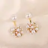 Brincos elegantes de pérolas doces, frente e verso, leves, luxuosos, de alto nível, exclusivos, versáteis, estilo estrangeiro