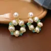 Brincos de Pérola de Cristal Redondo Agulha de Prata Brincos de Temperamento Retro de Luxo Leve Francês Moda Versátil Brincos de Alto Padrão para Mulheres
