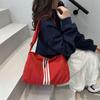 Bolso Cruzado de Hombro Deportivo Moda Coreana 2025 Nuevo Casual Ligero Gran Capacidad Bolsa de Fitness Versátil Rayado