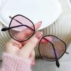 Nuevas gafas de sol inteligentes poligonales con marco fino y espejo fotosensible que cambian de color para mujer, de tendencia coreana, antirradiación azul con lentes graduadas