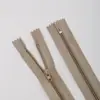 Nueva venta caliente en stock No. 3 pantalones de cierre oculto cremallera de nailon tapeta de pantalón de traje cremallera corta ventas directas de fábrica