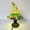 Lámpara de Mesa Sombrero de Bruja Artesanal Tiffany de Halloween Lámpara de Mesita de Noche Patchwork de Vidrio de Colores Retro Adorno de Atmósfera Festiva