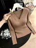 Suéter Minimalista de Punto Trenzado con Cuello en V Estilo Coreano para Mujer Otoño/Invierno Corto Ceñido a la Cintura Capa Estilo Suave Top de Manga Larga para Mujer