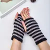Luvas Listradas Outono e Inverno Transfronteiriças para Mulheres, Proteção para o Pulso, Aquecimento e Proteção contra o Frio, Estilo Coreano Fofo para Estudante, Dedos Livres para Escrever, Luvas de Tricô
