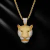 Colgante de cabeza de guepardo bicolor con ojos verdes, estilo hip-hop transfronterizo europeo y americano, totalmente incrustado de diamantes, cobre incrustado con circonita, collar personalizado de animal para hombre
