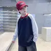 Camiseta de Bloques de Color con Letra para Niños 2026 Otoño Nueva Moda Elegante y Moderna Camiseta Casual para Niños Mayores, Camiseta Básica para Niños