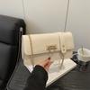Bolsa Quadrada Pequena Retrô Casual 2026 Nova Tendência de Moda Bolsa de Ombro Bolsa Feminina Moda Simples Casual Bolsa de Axila