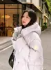 Moda Estilo Coreano 2025 Casaco Curto de Algodão Bufante para Mulheres, Versão de Inverno para Mulheres Baixas, Novo Casaco Espesso Quente com Capuz 2026