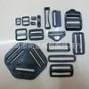 Vendas Diretas da Fábrica, Fornecimento em Estoque de Botões de Pressão de Quatro Posições, Fixadores Trapezoidais Plásticos Pretos de 1,0 polegada a 2 polegadas, Fixadores Plásticos de Quatro Posições