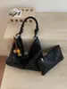 Bolso Tote Simple Tejido Hueco de Moda 2026 Nuevo Estilo de Verano Elegante Bolso de Hombro para el Trabajo Estilo Fresco y Dulce