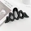 Pinza para el pelo Maillard de Otoño e Invierno Corea del Sur Moda Red social Pinza para el pelo Pinza para la parte trasera de la cabeza femenina Pinza de tiburón de temperamento simple Accesorios para el pelo