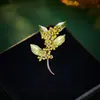 Nova Broche Elegante Estilo Chinês com Gotejamento de Óleo de Osmanthus, Broche Vintage de Alta Qualidade para Ternos, Cheongsams e Acessórios Hanfu