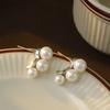Pendientes de Botón Súper Elegantes y Sencillos de Tres Perlas en Color Plateado, Pendientes de Estilo Frío con Agujas de Plata S925, Estilo para Viajar al Trabajo