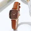Gedi reloj cuadrado retro pequeño para estudiante, reloj simple para mujer con esfera pequeña y correa, reloj de cuarzo de celebridad de internet al por mayor