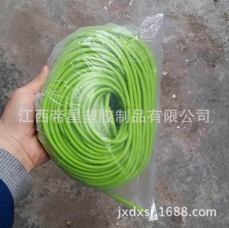 绿色