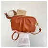 Bolso Cuadrado Pequeño para Mujer 2026 Nuevo Simple Moderno Bolso Plegado Versátil para Viajes Diarios Bolso Cruzado de Hombro con Tres Bolsillos Informal